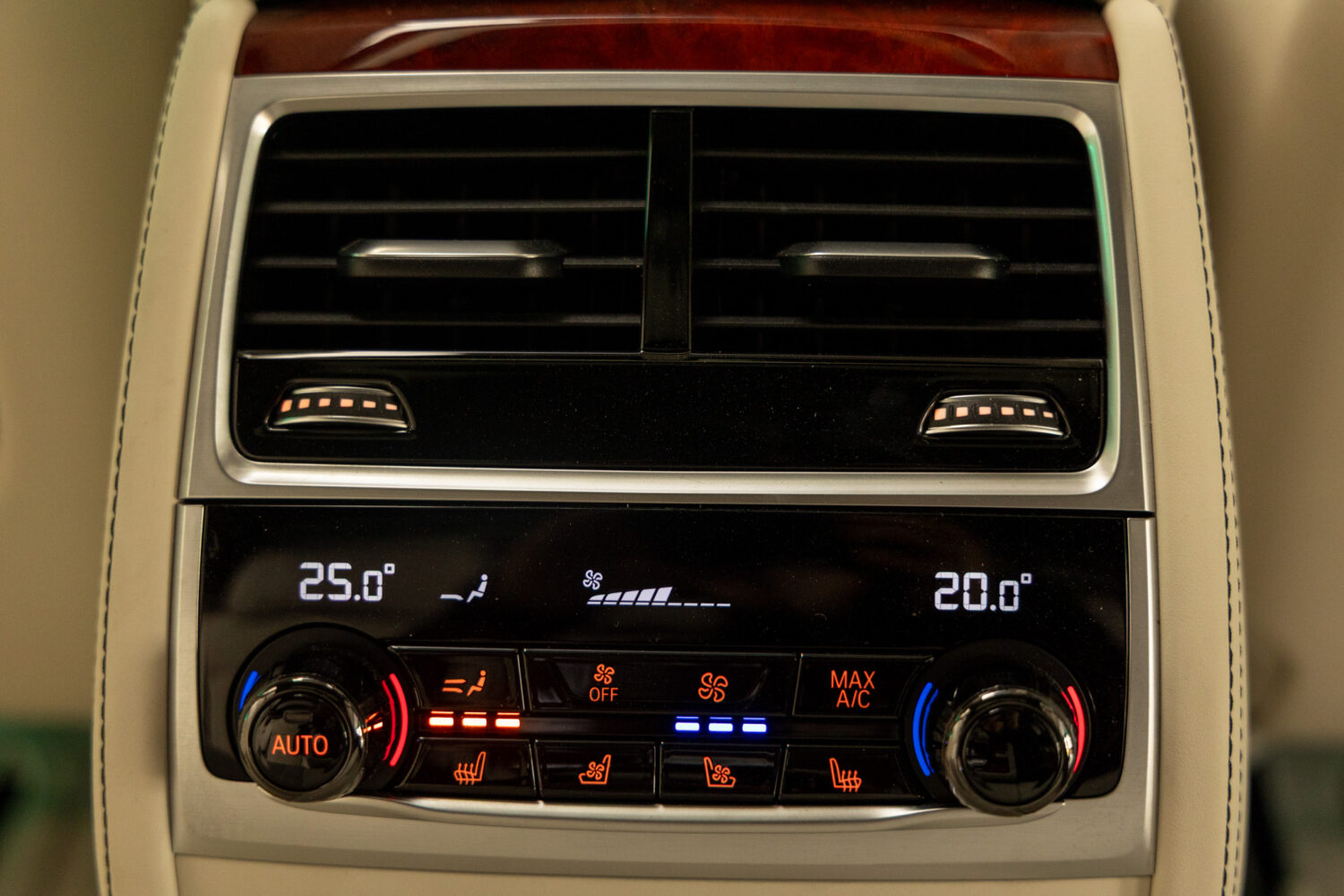 アルピナB7 ロングアルラット エグゼクティブラウンジ 4WD