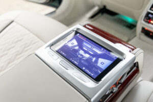 アルピナB7 ロングアルラット エグゼクティブラウンジ 4WD