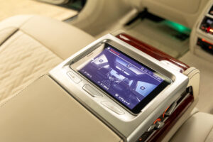 アルピナB7 ロングアルラット エグゼクティブラウンジ 4WD