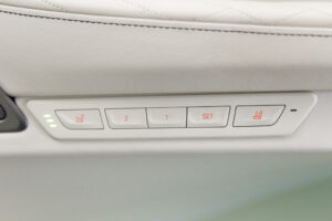 アルピナB7 ロングアルラット エグゼクティブラウンジ 4WD