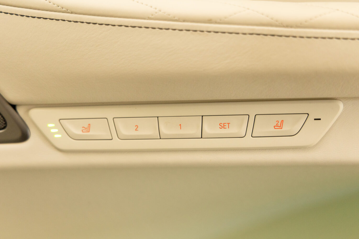 アルピナB7 ロングアルラット エグゼクティブラウンジ 4WD