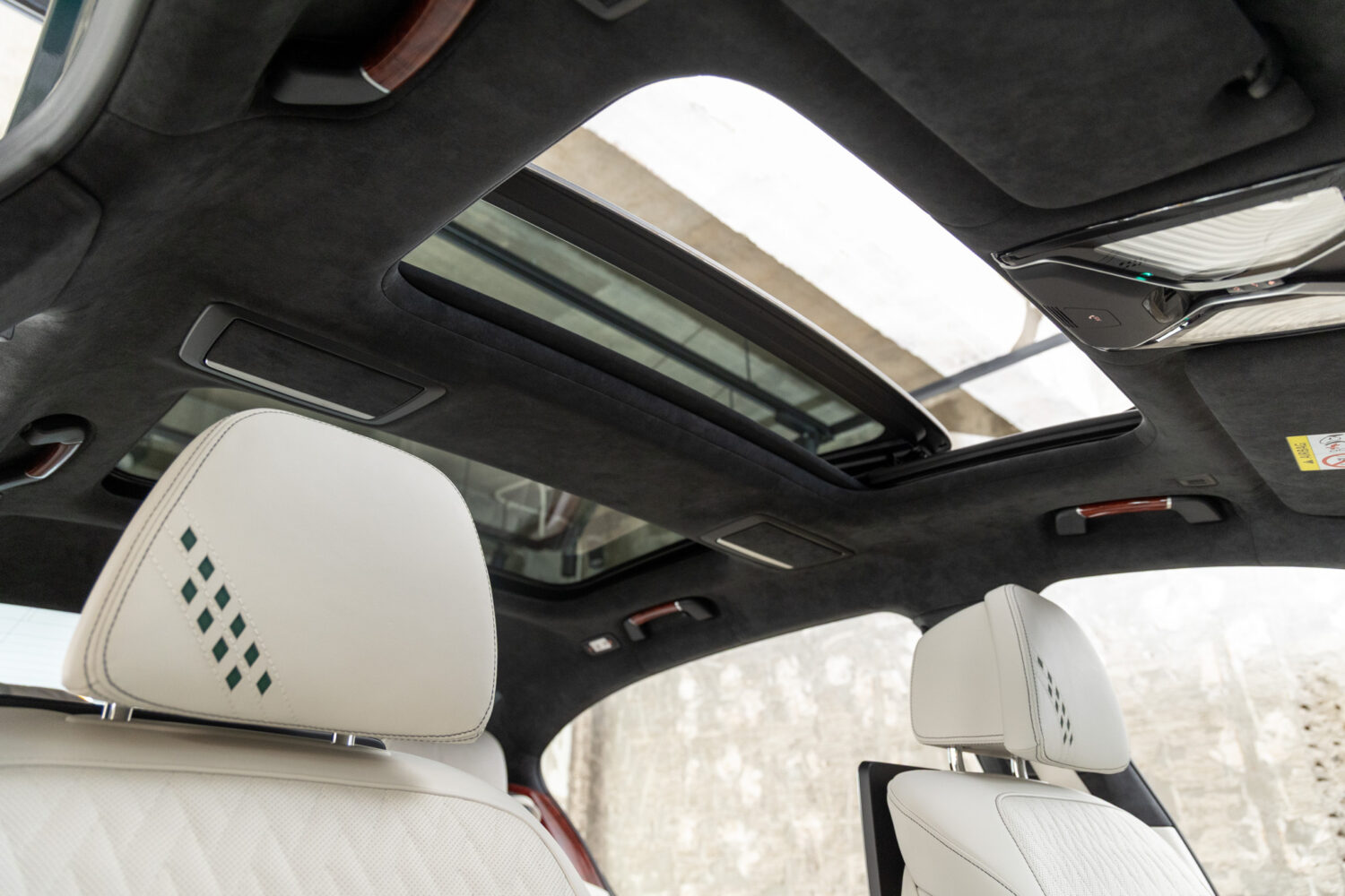 アルピナB7 ロングアルラット エグゼクティブラウンジ 4WD