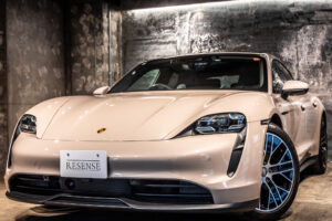 タイカン パフォーマンスBatteryプラス4+1シート