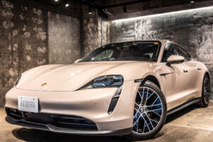 タイカン パフォーマンスBatteryプラス4+1シート