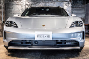 タイカンクロスツーリスモ 4 4+1シート 4WD