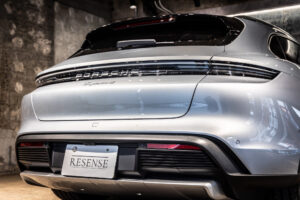 タイカンクロスツーリスモ 4 4+1シート 4WD