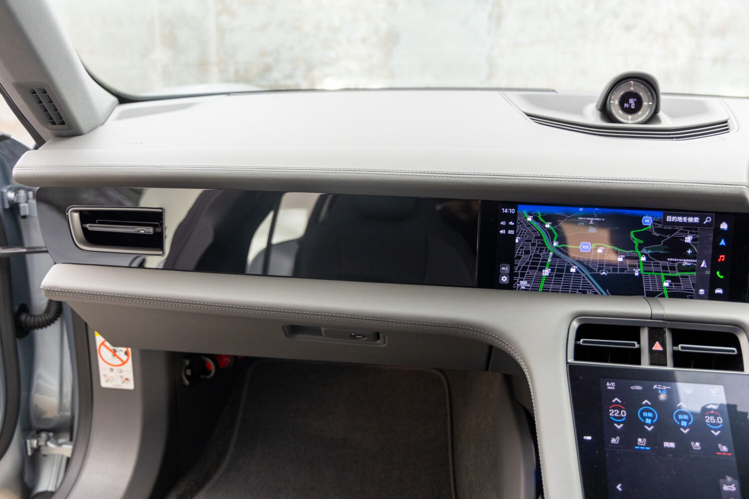 タイカンクロスツーリスモ 4 4+1シート 4WD