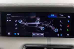 タイカンクロスツーリスモ 4 4+1シート 4WD