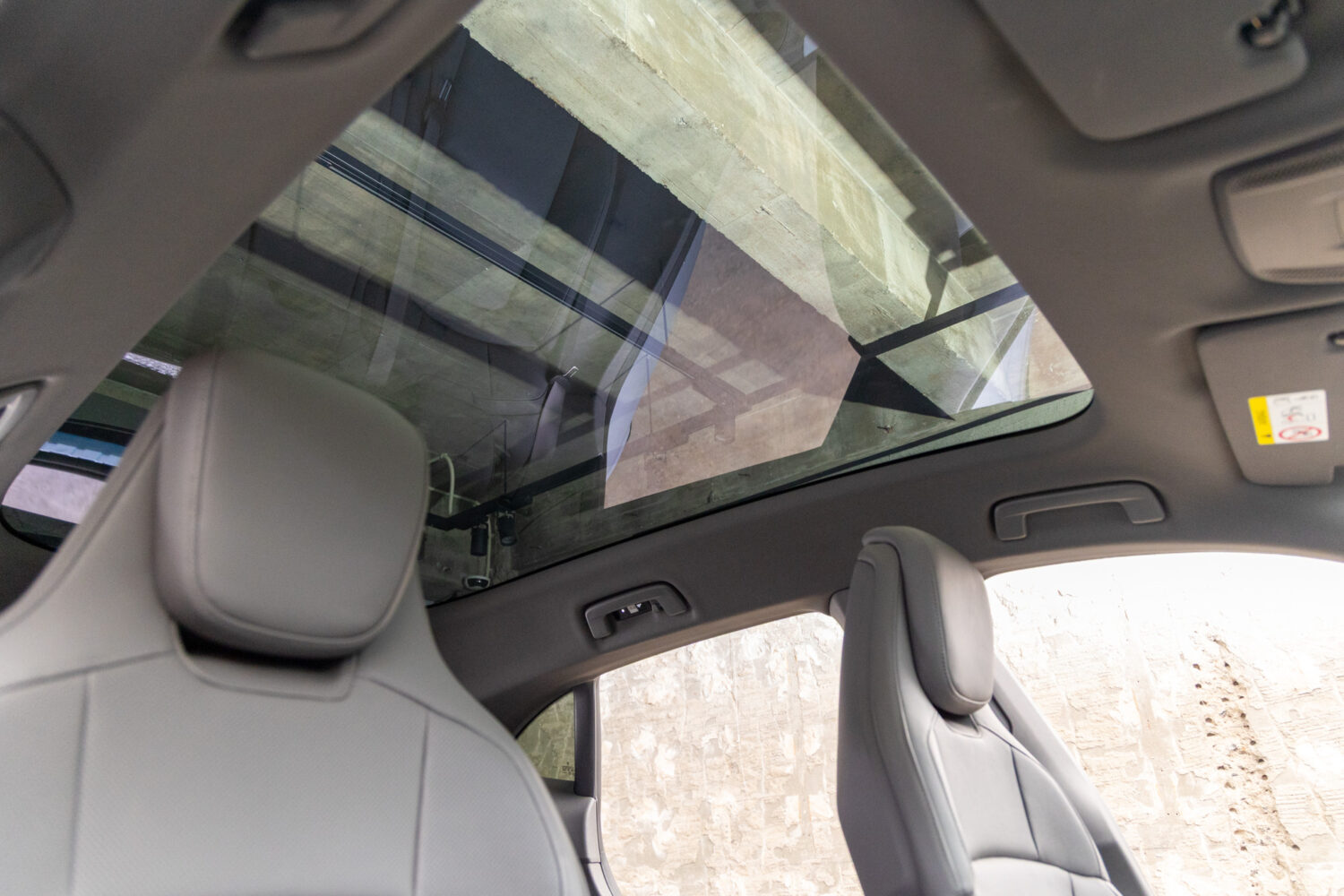 タイカンクロスツーリスモ 4 4+1シート 4WD