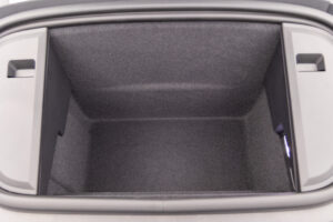 タイカンクロスツーリスモ 4 4+1シート 4WD