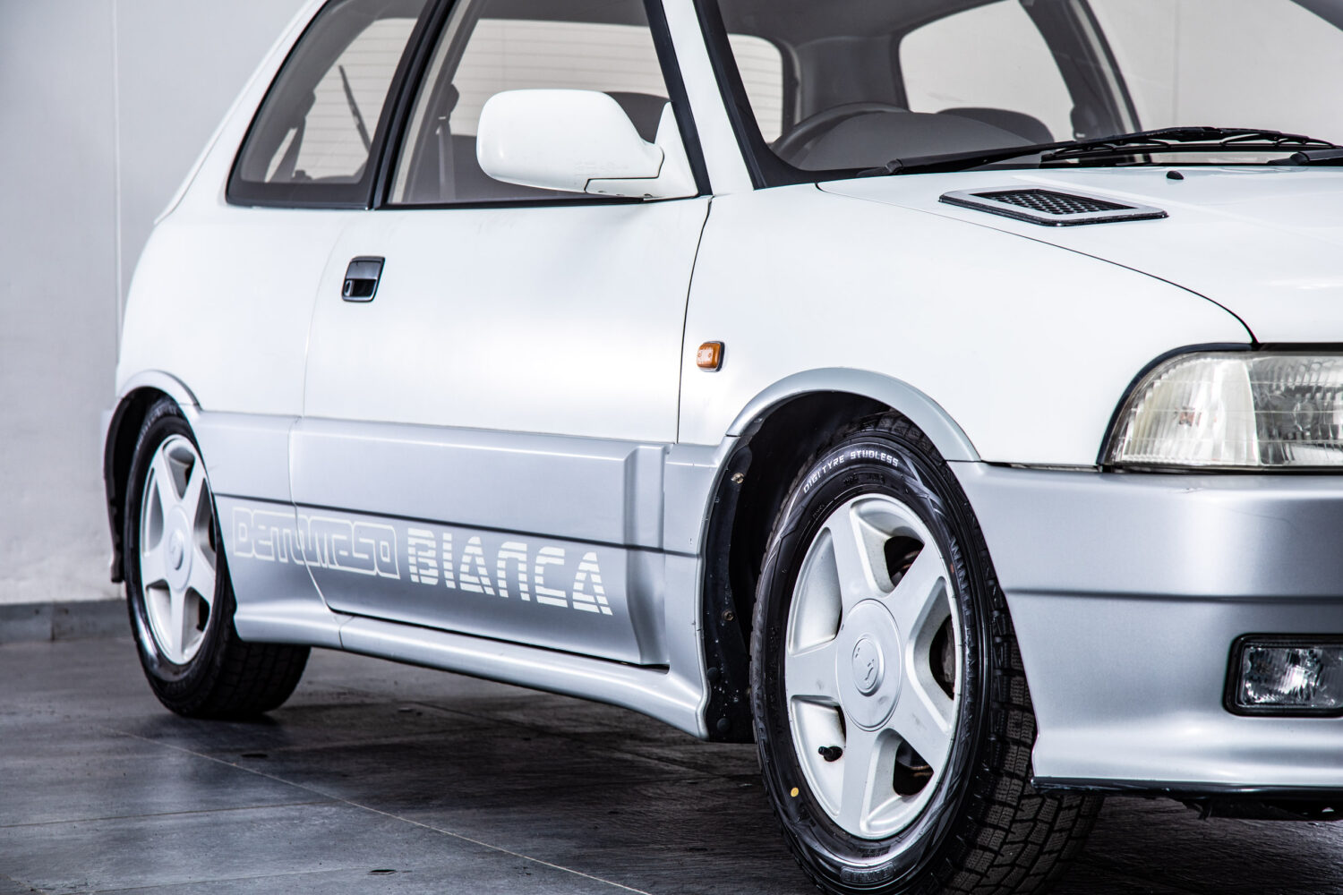 シャレード 1.6デ・トマソ ビアンカ