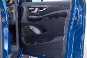 Vクラス V220 d アバンギャルド ロング ディーゼルターボ