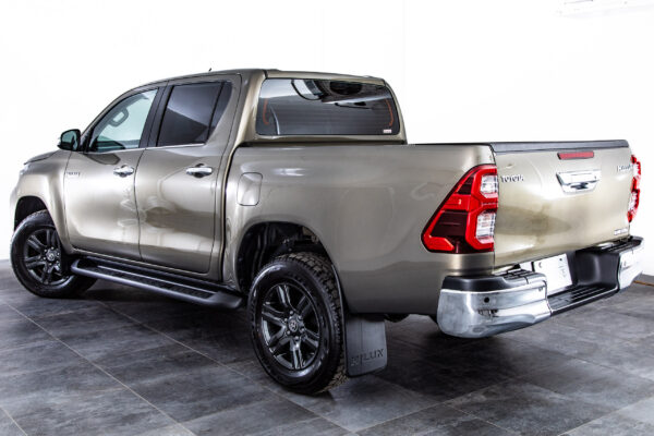 ハイラックス 2.4 Z ディーゼルターボ 4WD