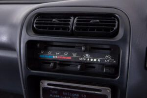 シャレード 1.6デ・トマソ ビアンカ