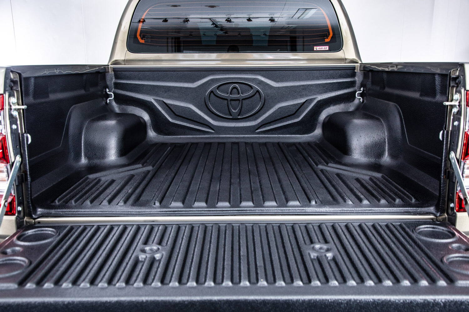 ハイラックス 2.4 Z ディーゼルターボ 4WD