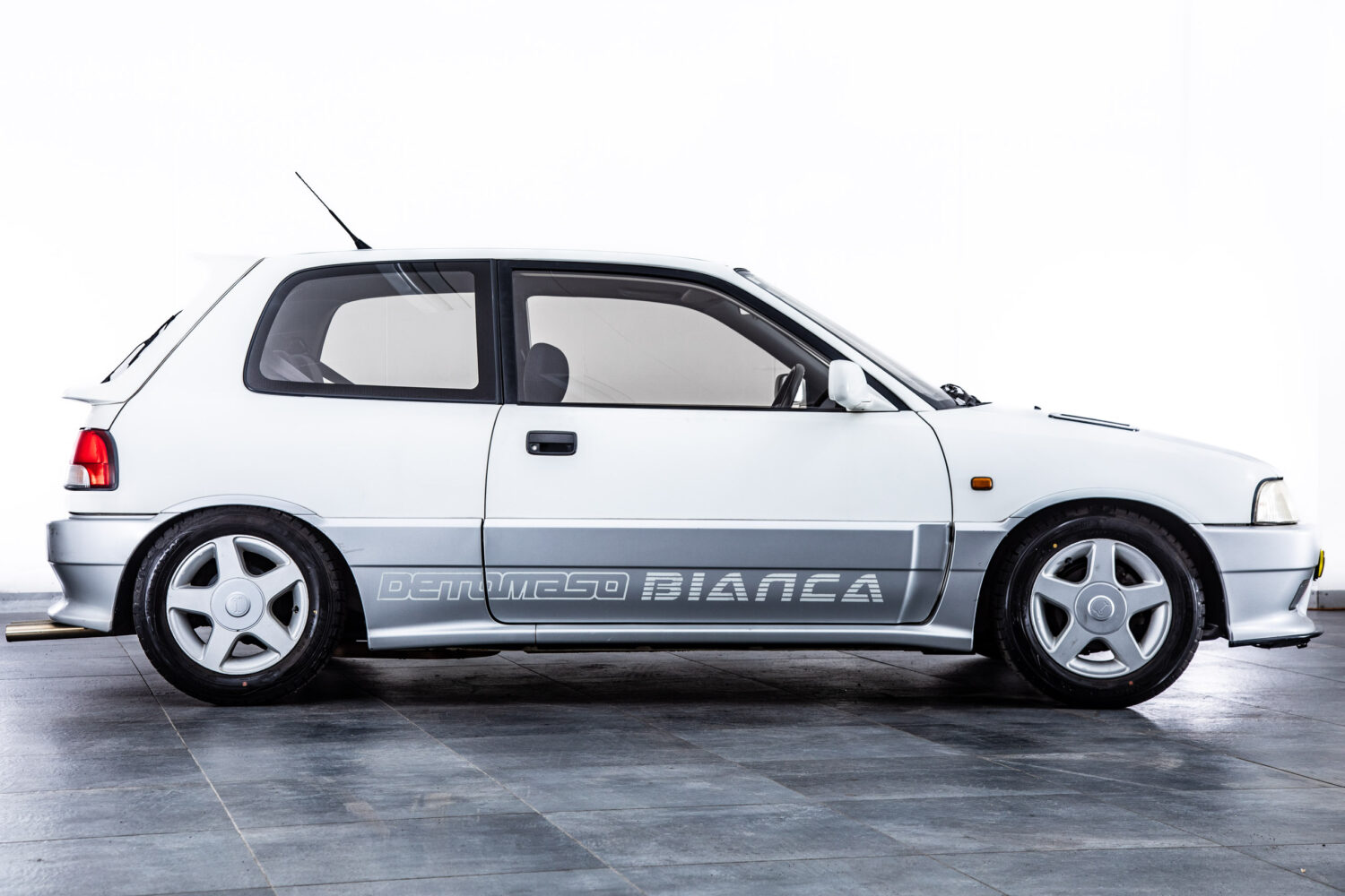 シャレード 1.6デ・トマソ ビアンカ