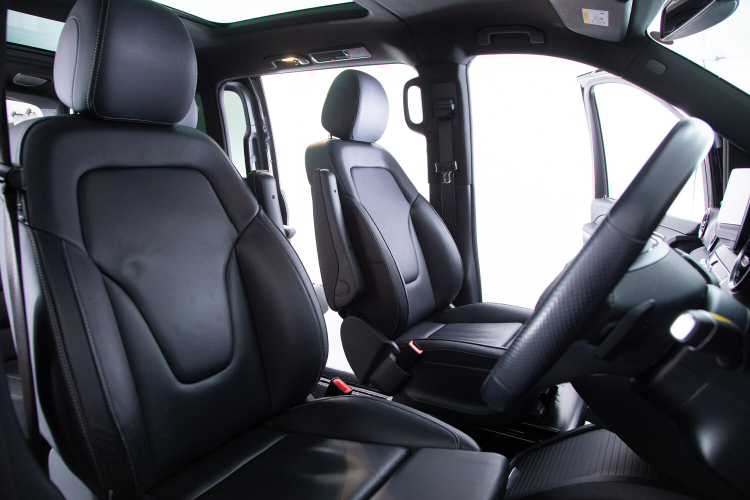 ベンツ Vクラス V220 d アバンギャルド ロング AMGラインパッケージ ディーゼルターボ