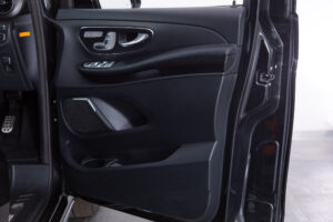 ベンツ Vクラス V220 d アバンギャルド ロング AMGラインパッケージ ディーゼルターボ