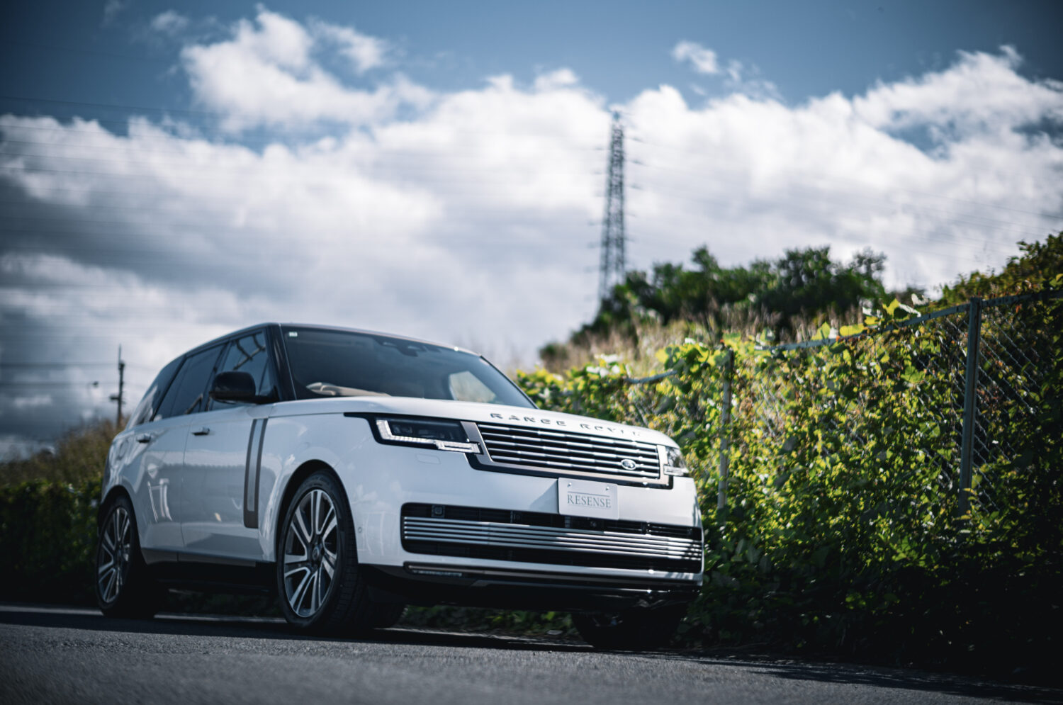 レンジローバーSV P530(4WD/8AT)カリナンの向こう側