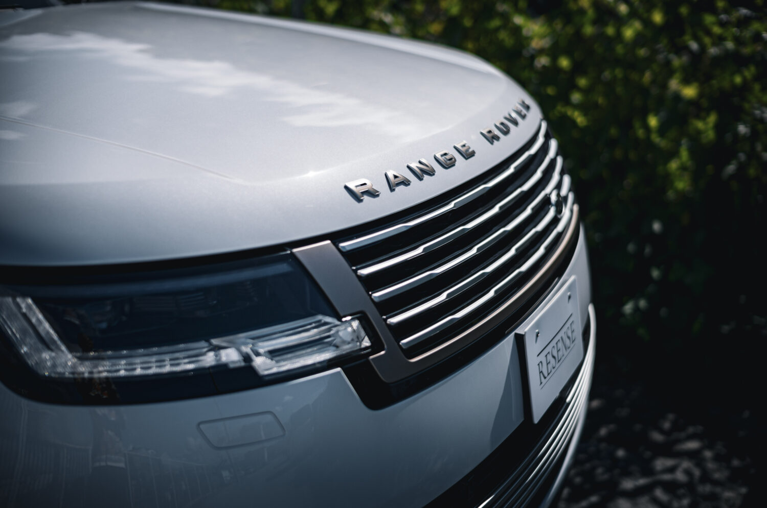 レンジローバーSV P530(4WD/8AT)カリナンの向こう側