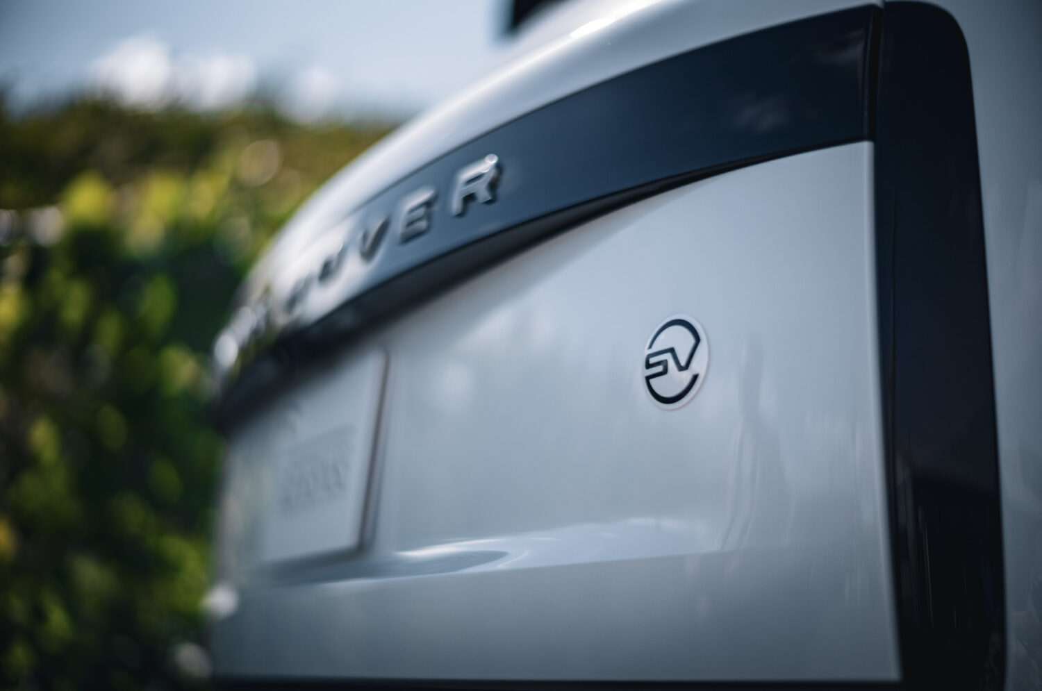 レンジローバーSV P530(4WD/8AT)カリナンの向こう側