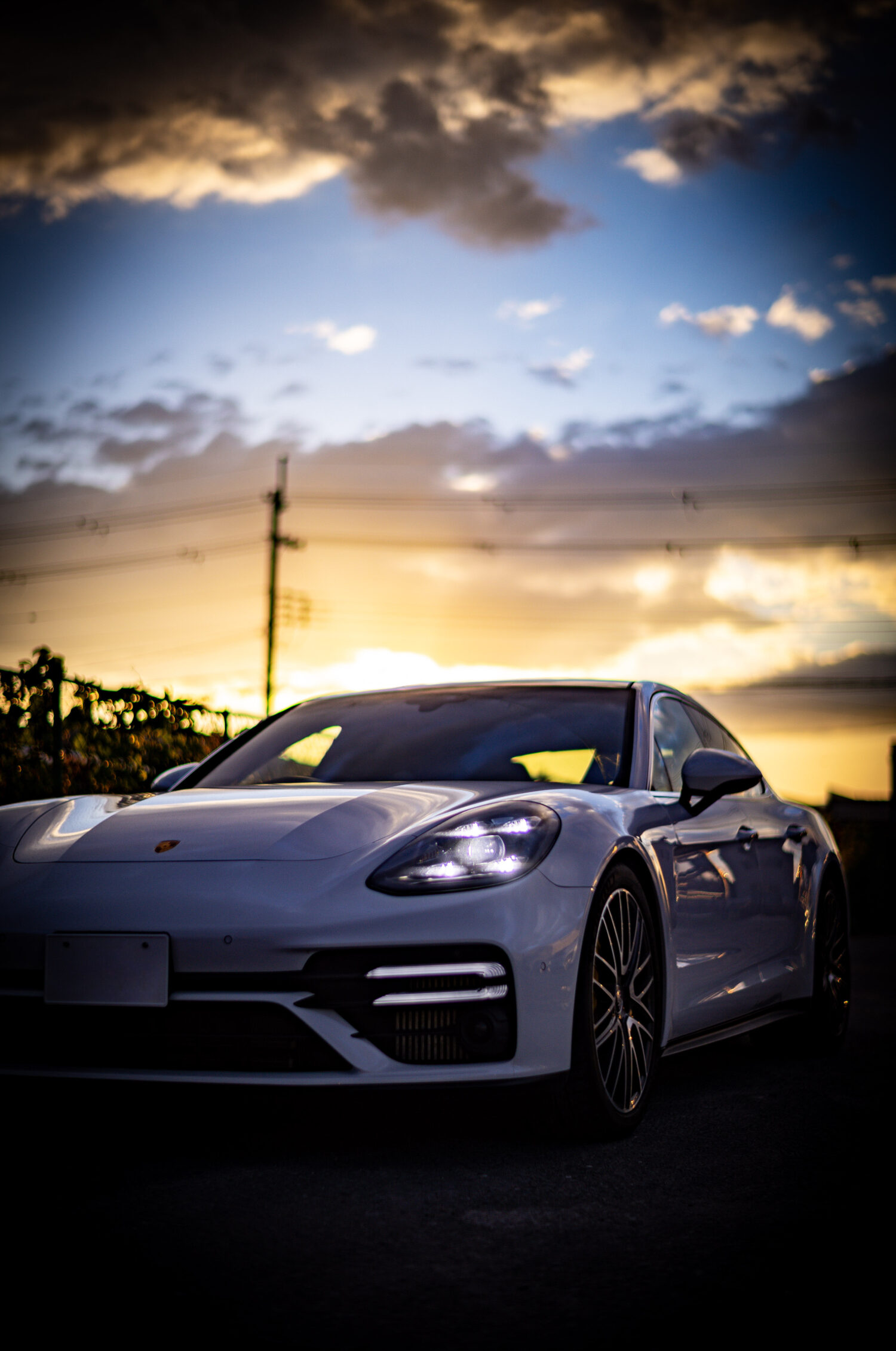 2代目パナメーラの頂点・ターボS。圧倒的な性能と存在感を兼ね備えたその完成度は、いま改めて“最高”という言葉を思い出させる。希少でありながら、いまや現実的な存在となったこの一台が、他にはない特別感を与えてくれる。