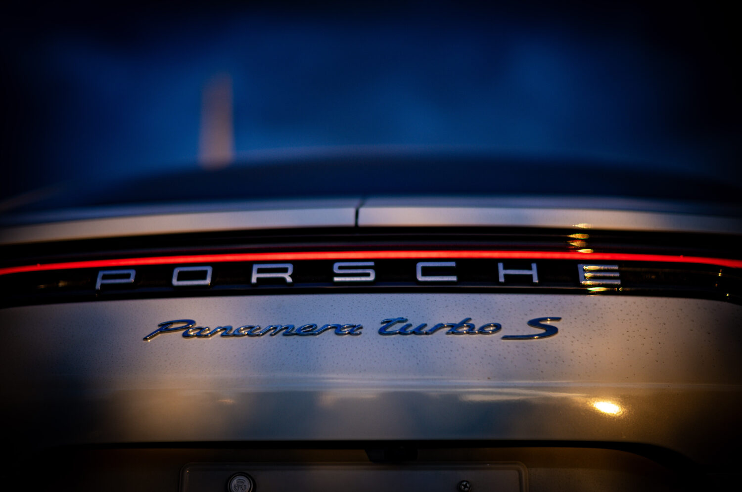 ポルシェ・パナメーラターボS(4WD/8AT)すべてが最高