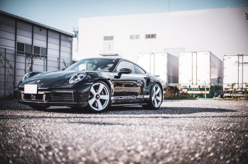 ポルシェ・911 ターボ 50イヤーズ（4WD/8AT）半世紀の証を纏う