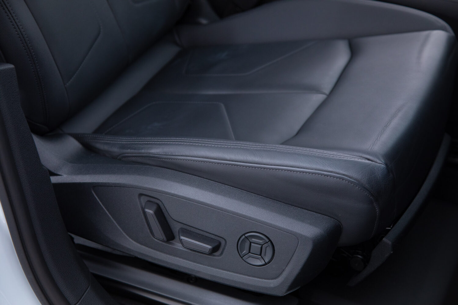 Q3 35 TFSI アドバンスト