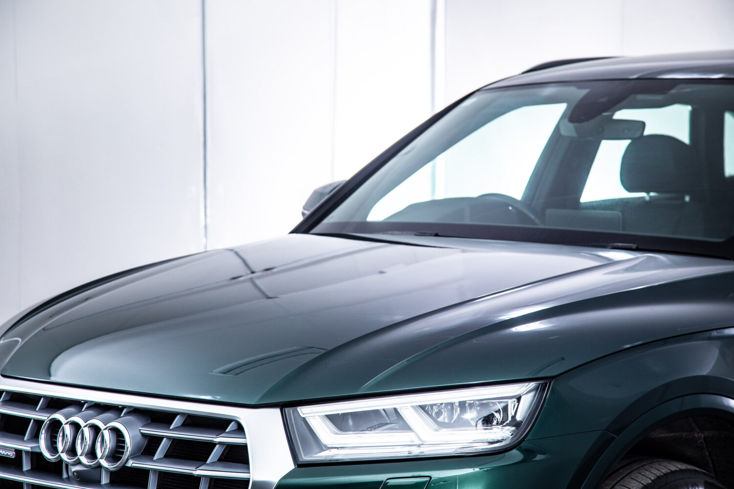 Q5 40TDIクワトロ スポーツ SラインPKG 4WD