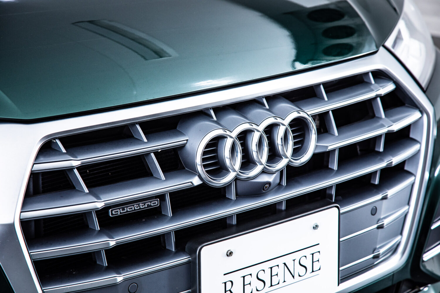 Q5 40TDIクワトロ スポーツ SラインPKG 4WD