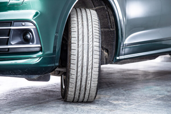 Q5 40TDIクワトロ スポーツ SラインPKG 4WD