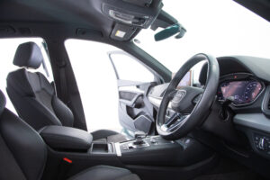 Q5 40TDIクワトロ スポーツ SラインPKG 4WD