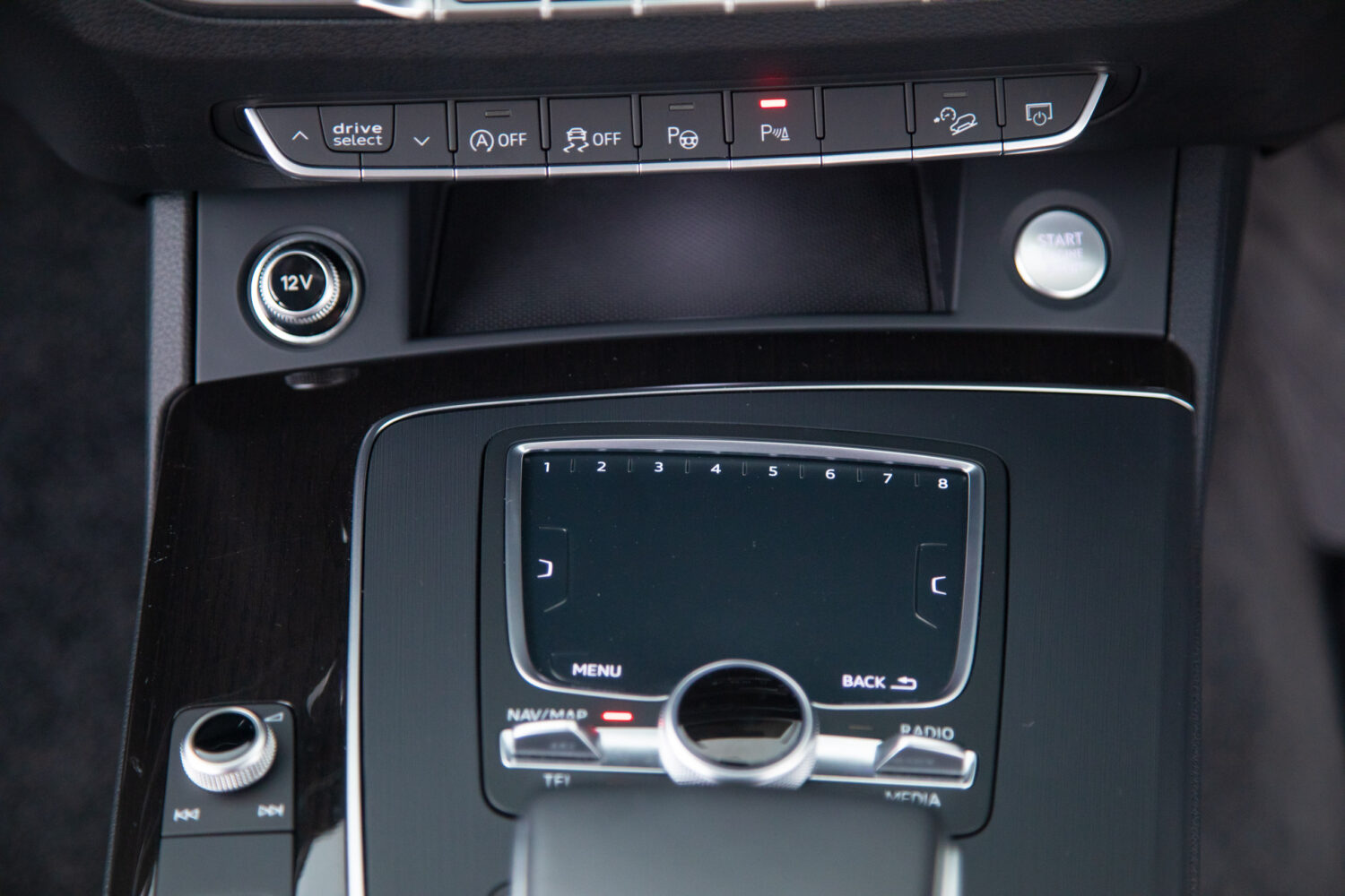 Q5 2.0TFSIクワトロスポーツ