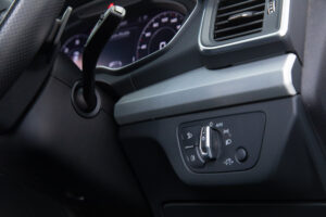 Q5 40TDIクワトロ スポーツ SラインPKG 4WD