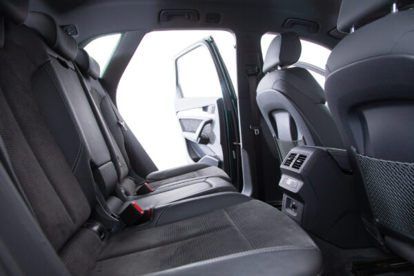 Q5 40TDIクワトロ スポーツ SラインPKG 4WD