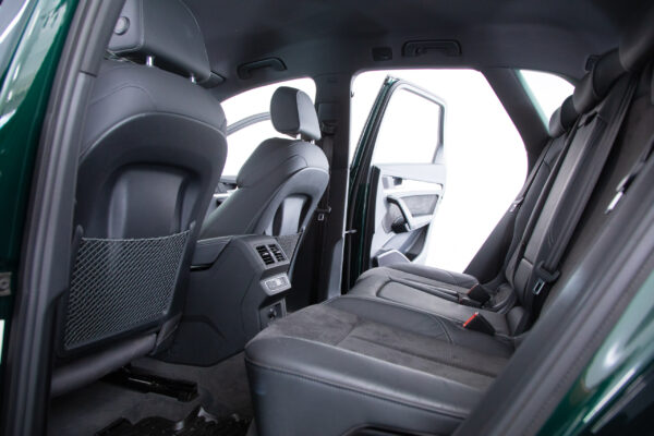 Q5 40TDIクワトロ スポーツ SラインPKG 4WD