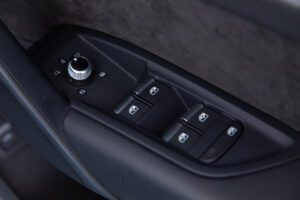 Q5 40TDIクワトロ スポーツ SラインPKG 4WD