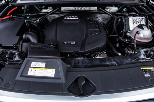 Q5 2.0TFSIクワトロスポーツ