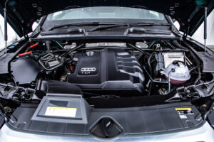 Q5 40TDIクワトロ スポーツ SラインPKG 4WD