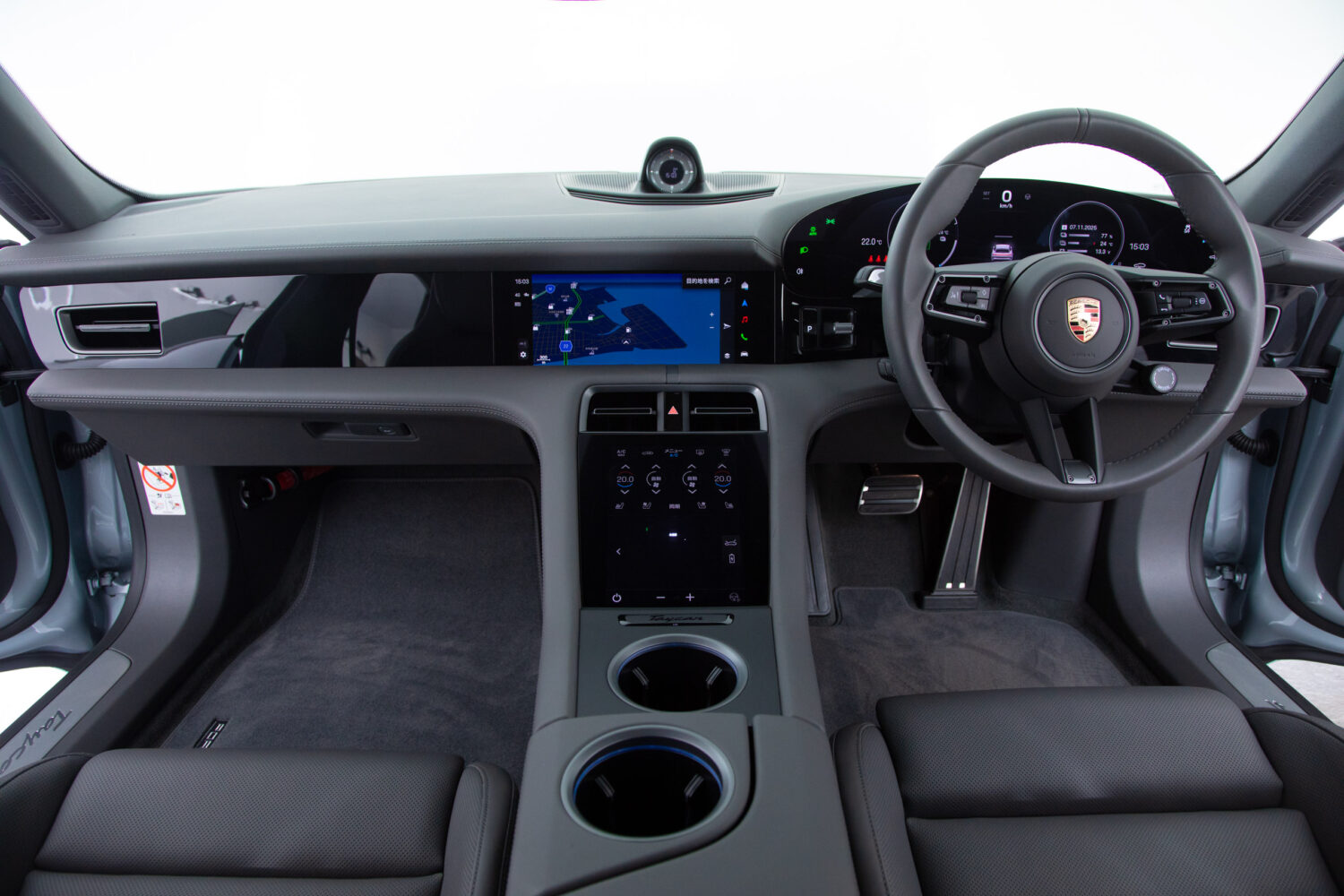 タイカンクロスツーリスモ 4 4+1シート 4WD