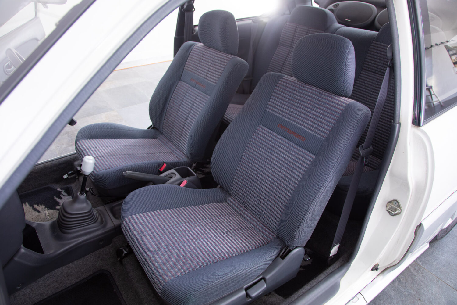 シャレード 1.6デ・トマソ ビアンカ