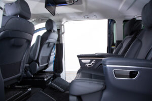 Vクラス V220 d アバンギャルド ロング ディーゼルターボ