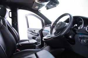 ベンツ Vクラス V220 d アバンギャルド ロング AMGラインパッケージ ディーゼルターボ