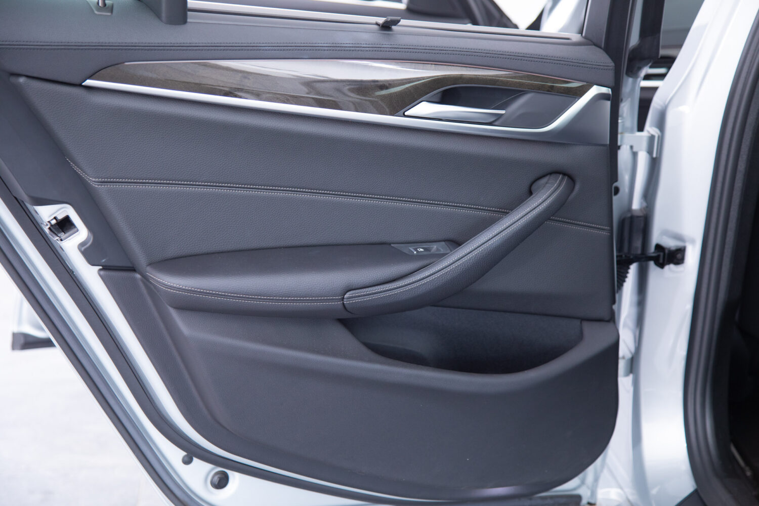 5シリーズ 523d ラグジュアリー ディーゼルターボ