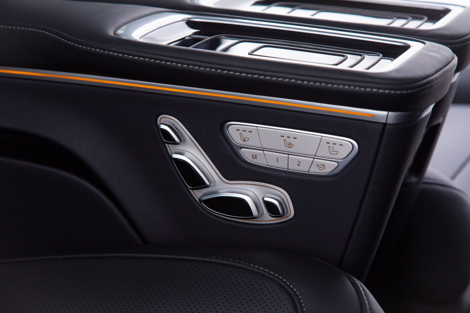 Vクラス V220 d アバンギャルド ロング ディーゼルターボ