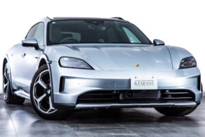 タイカンクロスツーリスモ 4 4+1シート 4WD