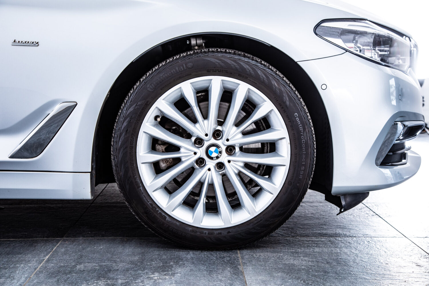 5シリーズ 523d ラグジュアリー ディーゼルターボ