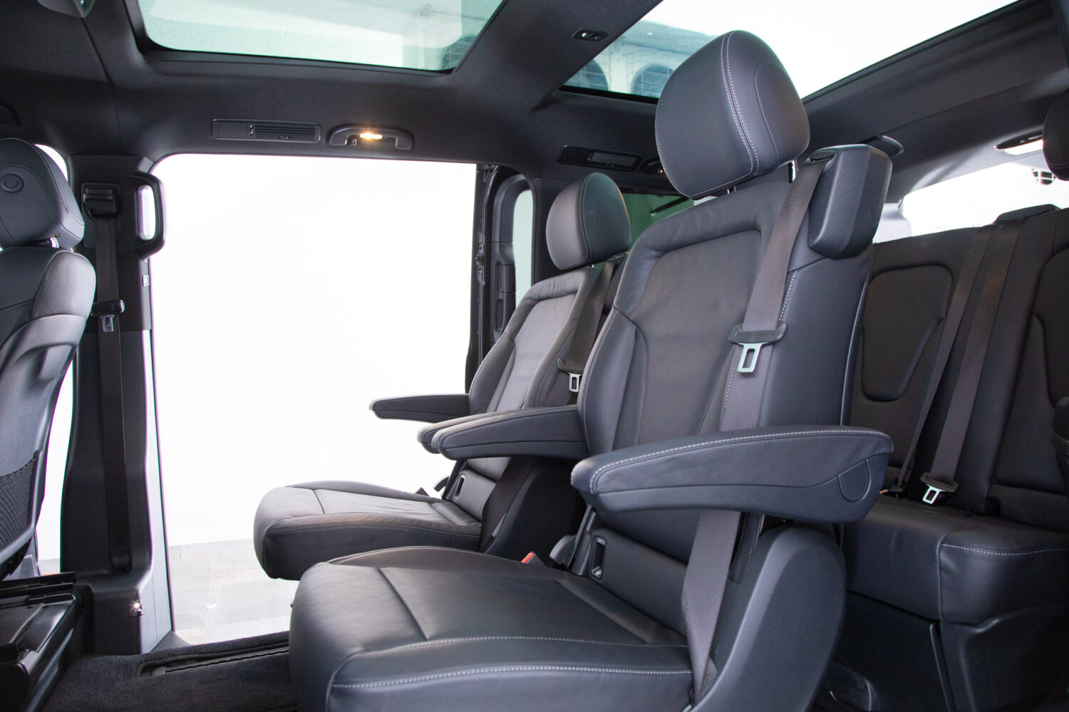 ベンツ Vクラス V220 d アバンギャルド ロング AMGラインパッケージ ディーゼルターボ