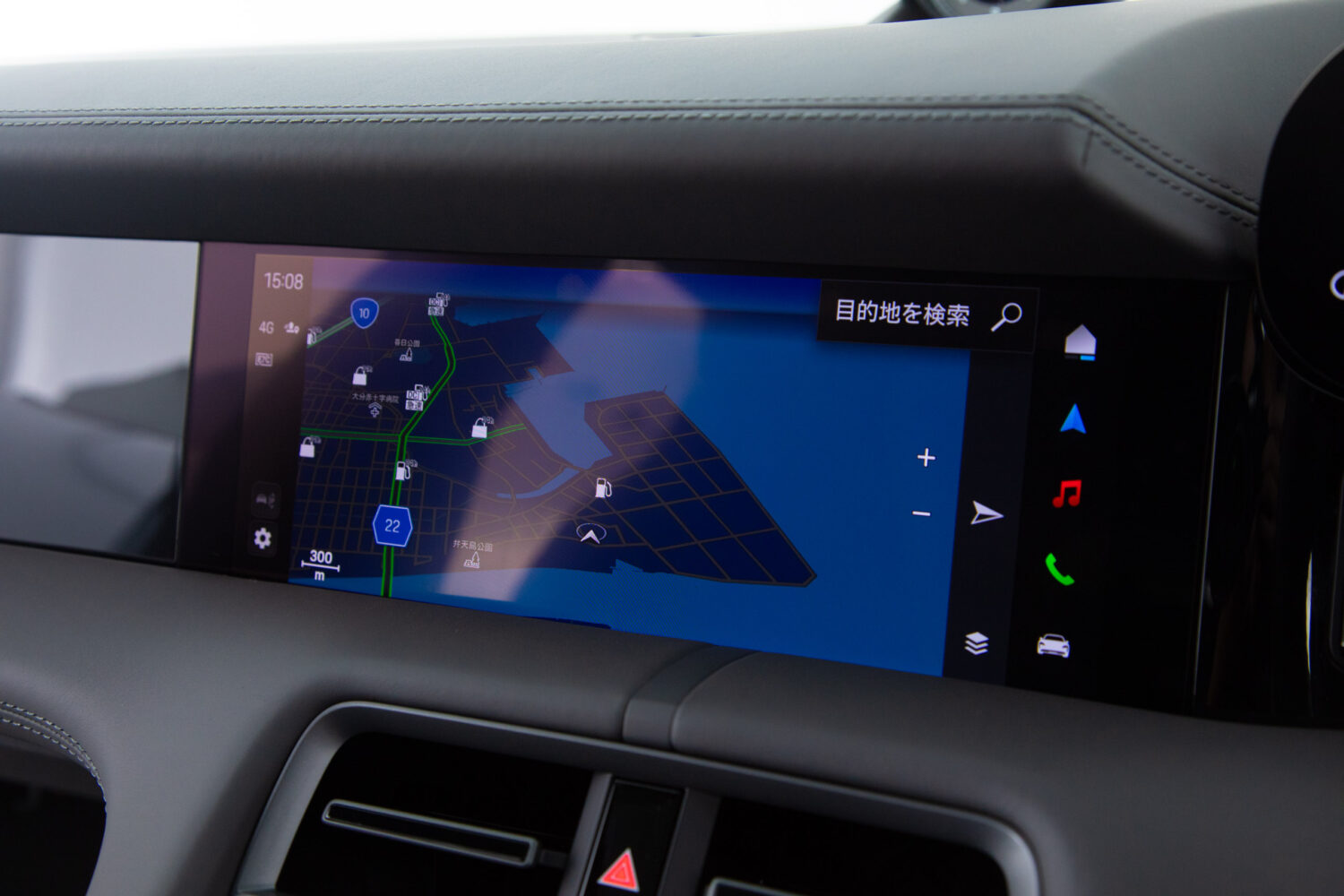 タイカンクロスツーリスモ 4 4+1シート 4WD